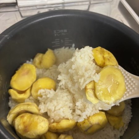 秋の味覚！栗ご飯