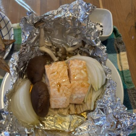 ビストロオーブンレンジでさけとしめじのホイル焼き作りました（NE-UBS10D）