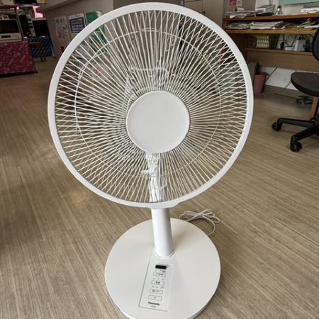 扇風機の納品（F-C324D）
